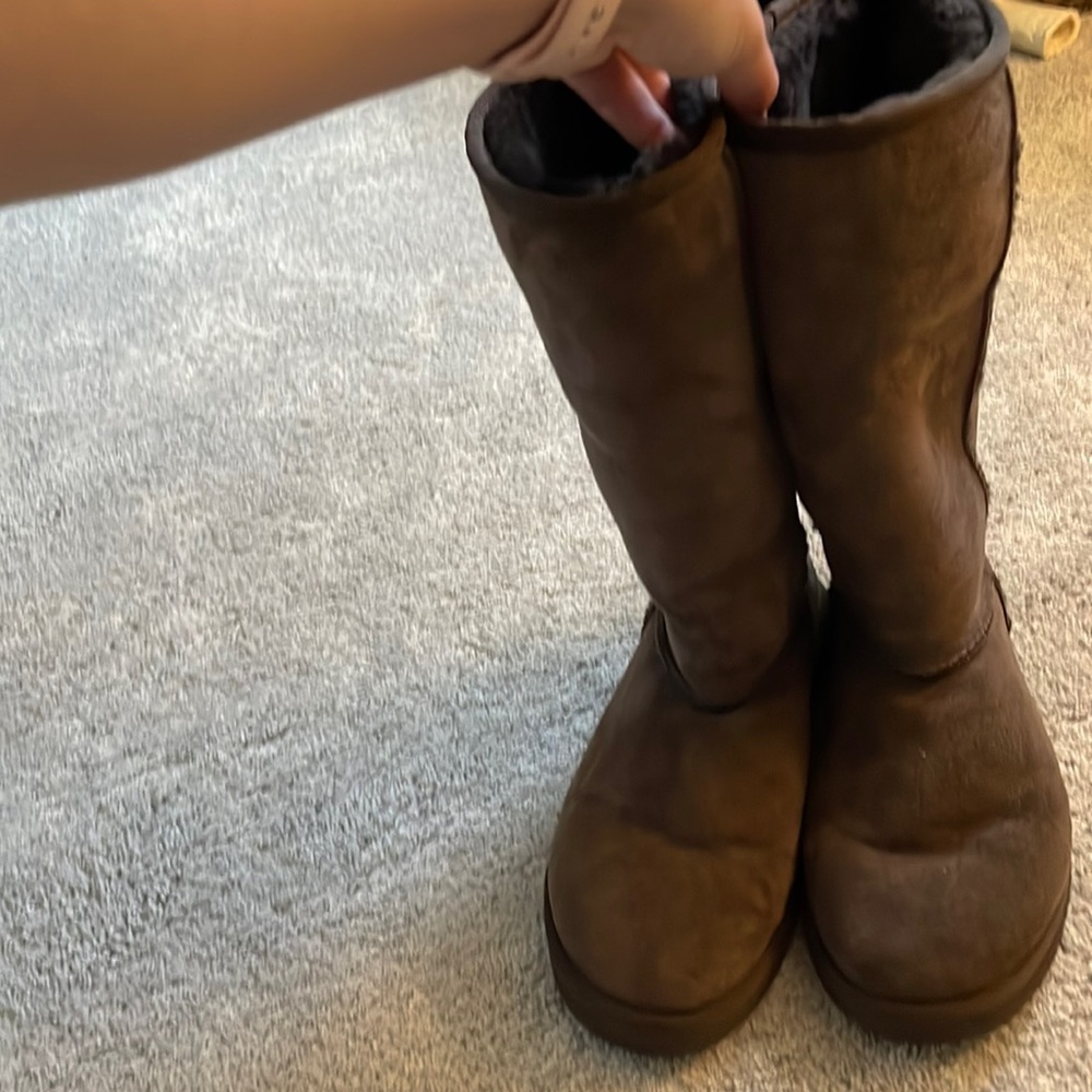 Brown tall womens size 8 uggs